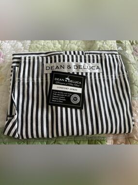 New NWT Dean and Deluca NYC cotton white grey striped apron unisex